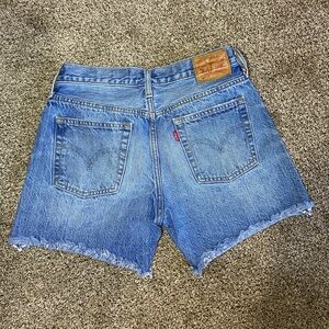 Levi’s 501 Shorts. Size 25